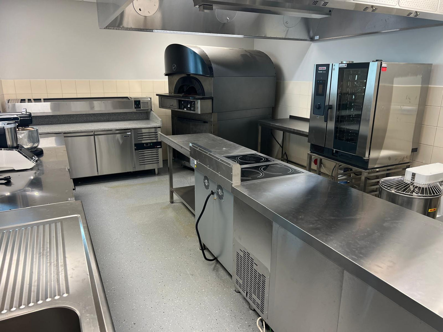 Jahu Time to Wine Bistroo Viimsi (Paadi tee 3, Viimsi)