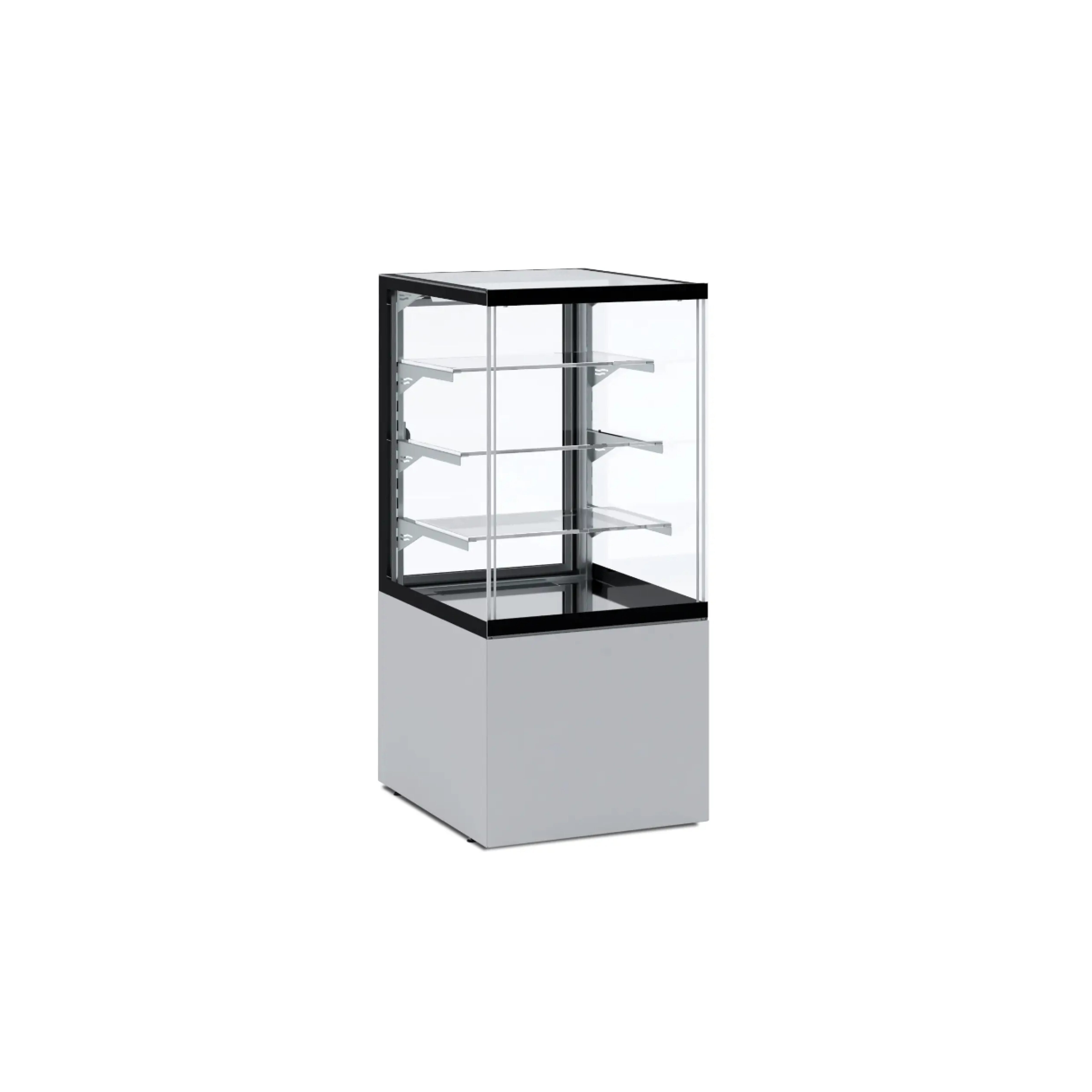 Unis Panorama pastry showcase